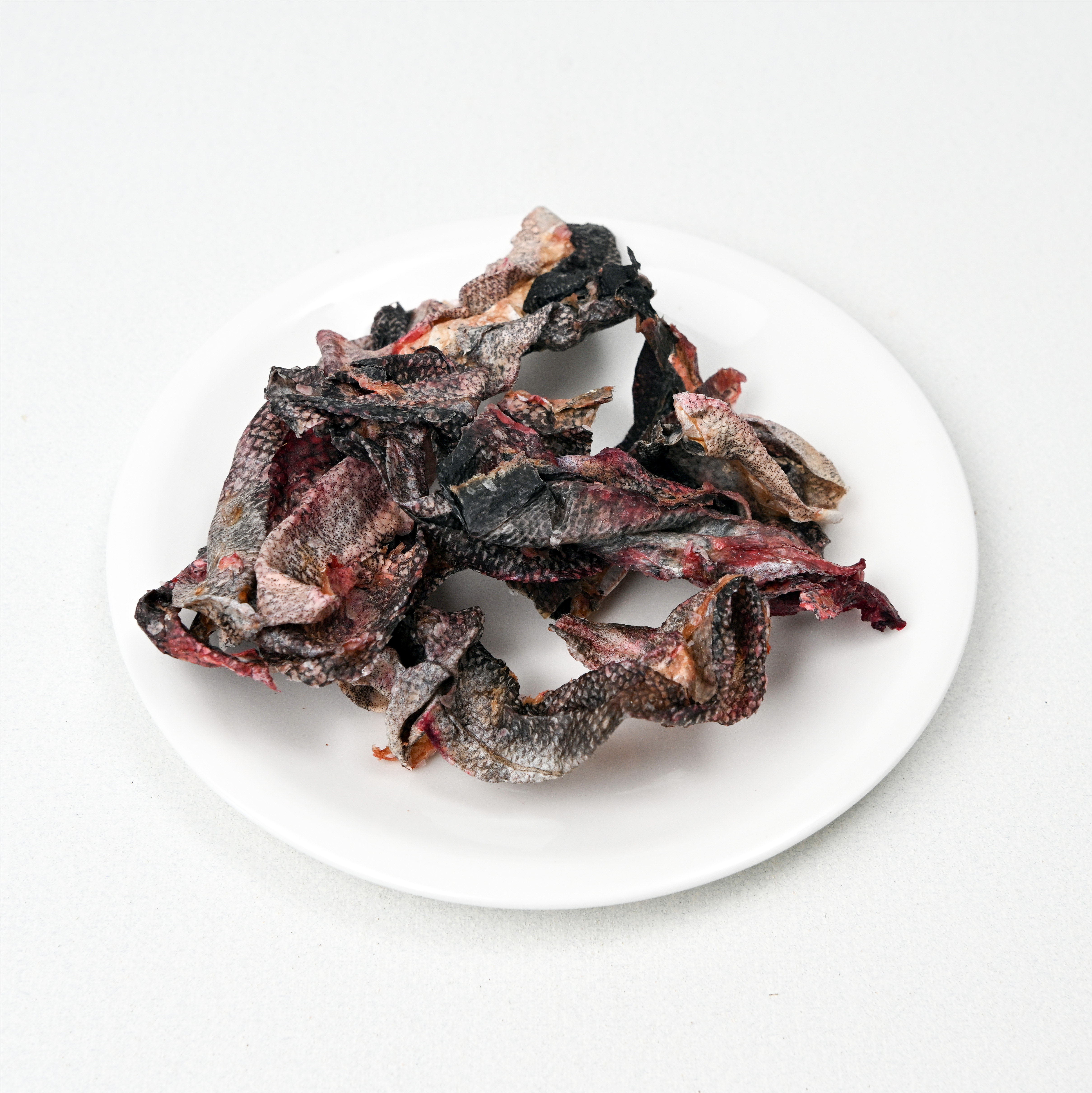 たらの皮とビーツ